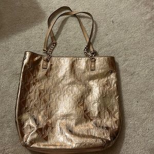 Michael Kors Purse MAKE AN OFFER🎉